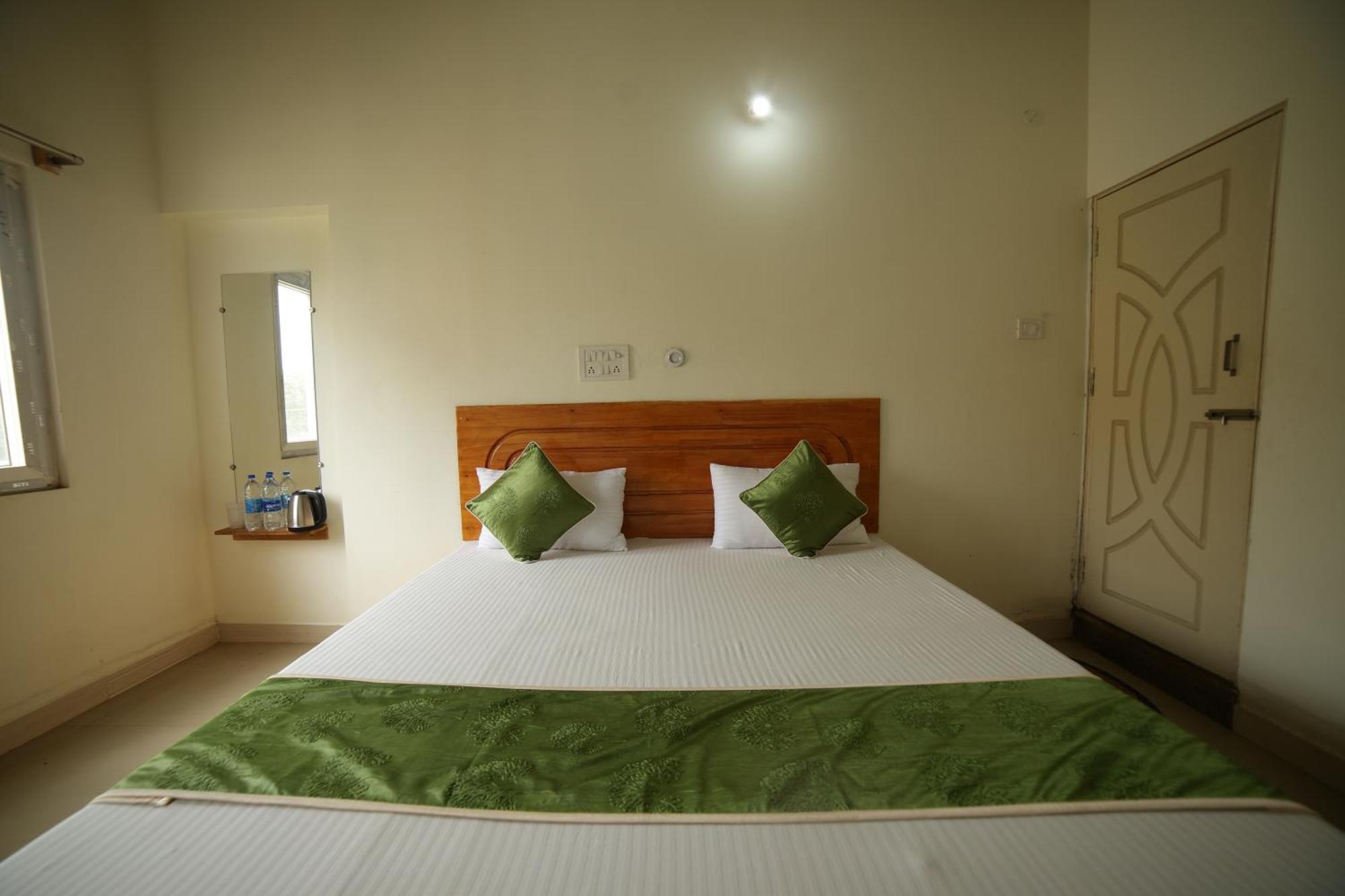 Naksha Tree Hotels - Yelagiri Ngoại thất bức ảnh